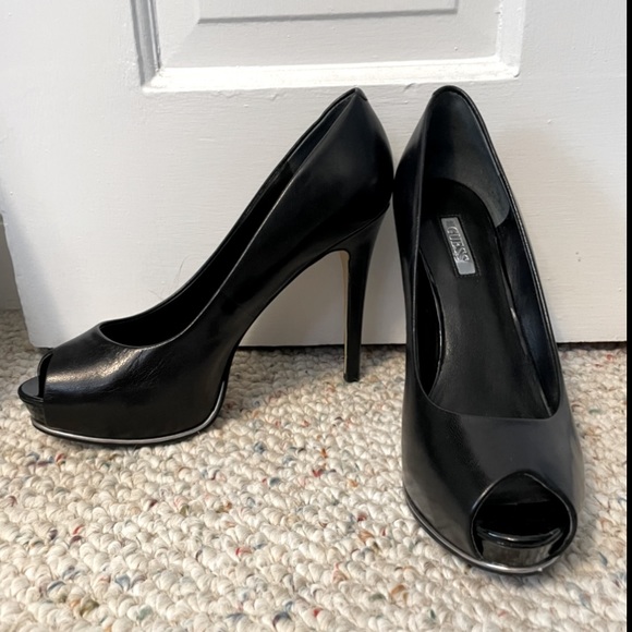 Guess Shoes - Guess Pumps